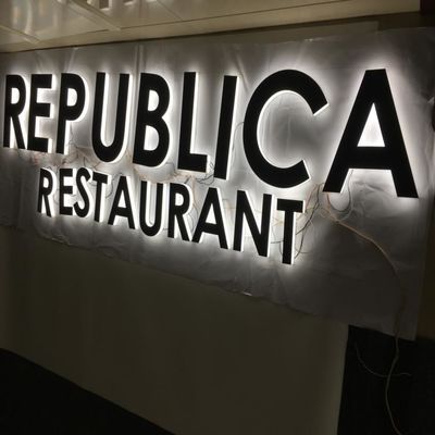 OEM ODM Plastic de Opslag van het Alfabet Acryl Verlichte Teken voor Reclame