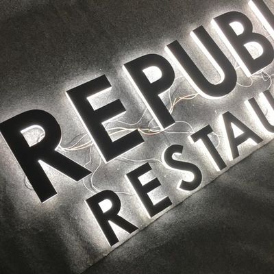 OEM ODM Plastic de Opslag van het Alfabet Acryl Verlichte Teken voor Reclame