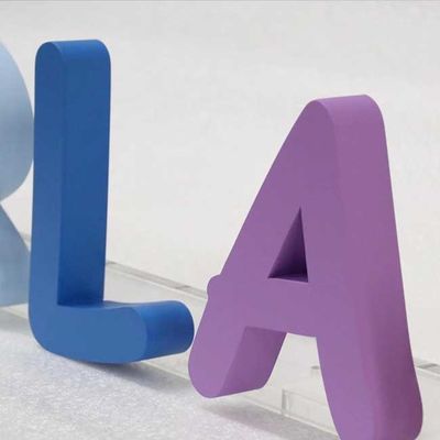 De Brieventeken van de schoonheidssalon Open 3D van het de Besnoeiingsmetaal van de Reclamelaser Embleem 3cm Dikte