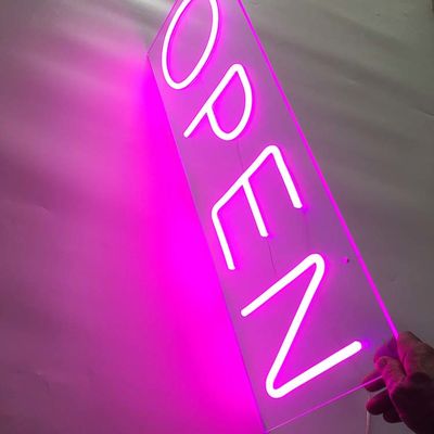 Van het Neonteken 50000-80000 van de merknamen Roze Bar Open de Urenleven