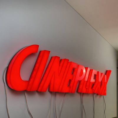 De douane die 3d Brief van letters voorzien ondertekent Koel Graffitialfabet Dc12v 5cm