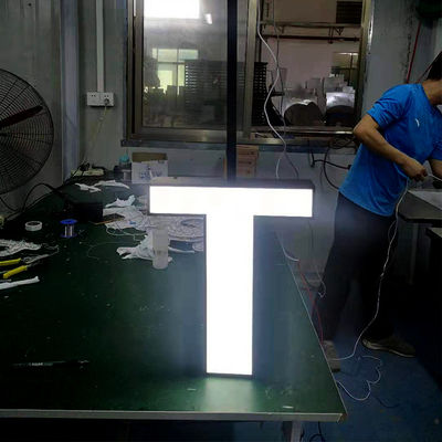 Het acrylplafond zet 3D de Tekens Zwarte Verf van de Metaalbrief voor Muur op