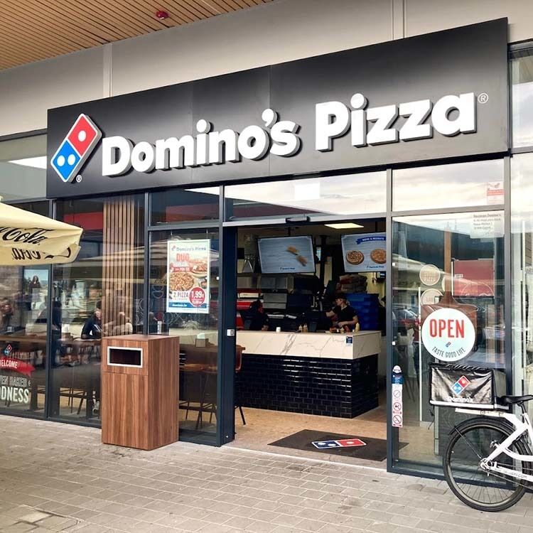 LED-kanaalletters met een levensduur van 50.000 uur en Meanwell-voeding, voor verlichting en langdurige prestaties van reclameborden